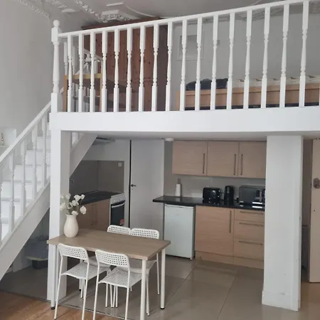 Duplex Flat By Hyde Park - 5 Apartment